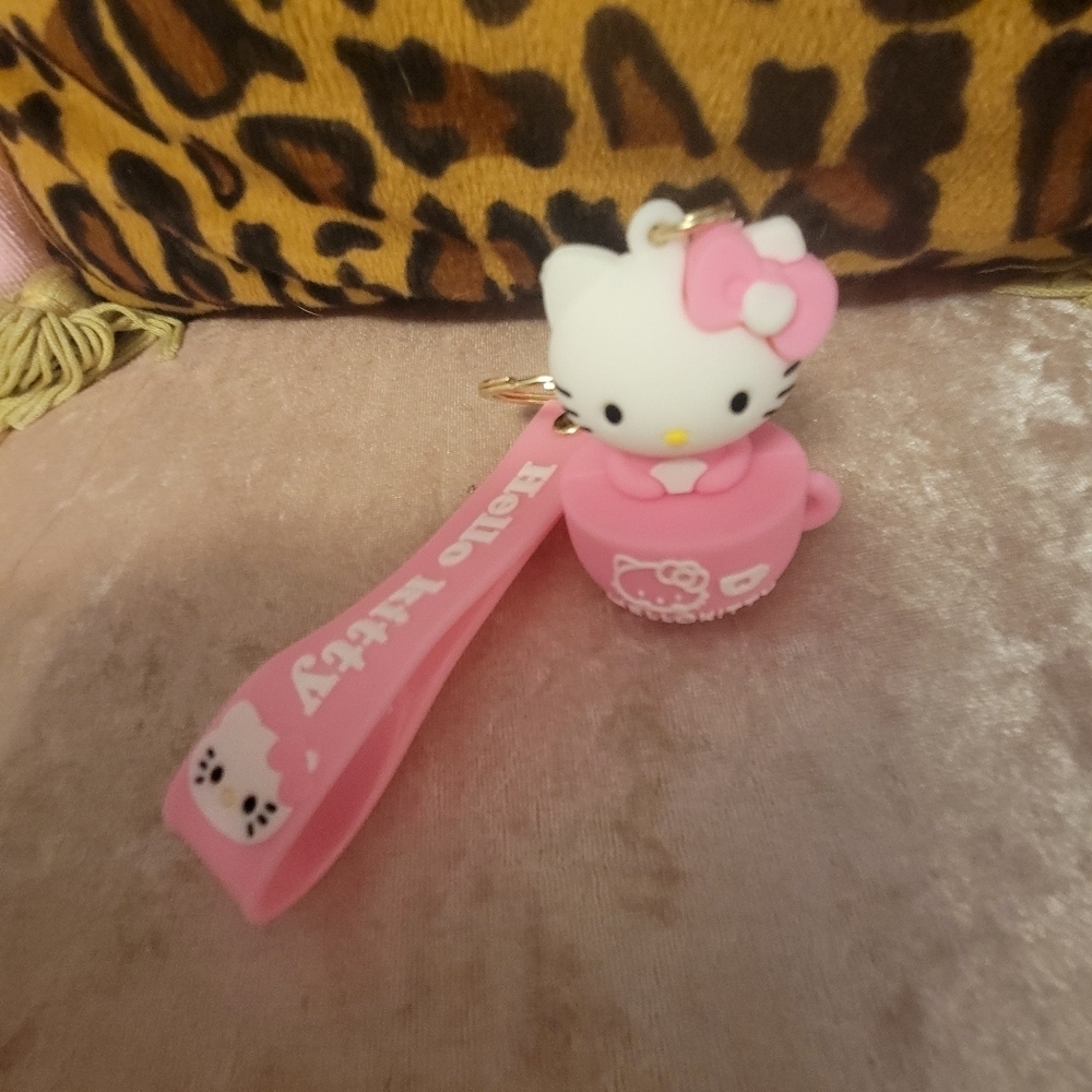 Hello Kitty key chain. - Picture 3 of 3